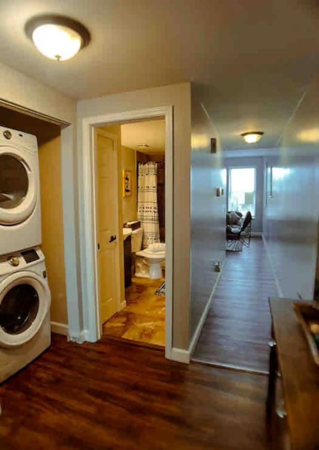 Modern Duplex Near Arenas, Hospitals, Universities, & Attractions Tower Grove Dış mekan fotoğraf